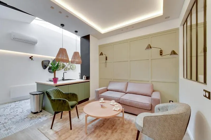 166 Suite Roza - Superb Apartment In Paris. France