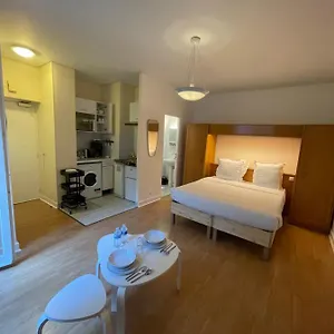 Cite Bergere Apartment